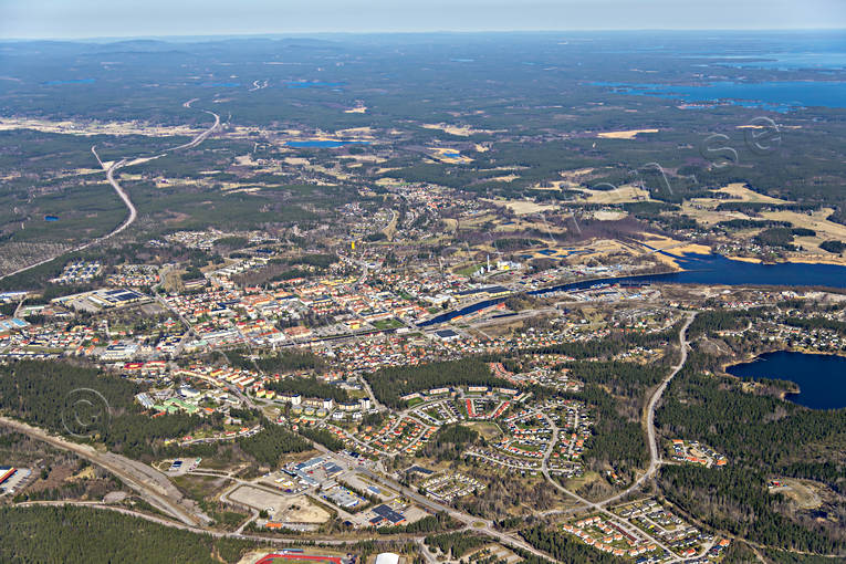 aerial photo, aerial photo, aerial photos, aerial photos, centre, drone aerial, drnarfoto, Halsingland, Klossdammen, samhllen, spring, stder, Sderhamn