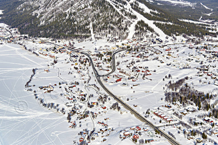 aerial photo, aerial photo, aerial photos, aerial photos, drone aerial, drnarbild, drnarfoto, Funasdalen, Herjedalen, samhllen, winter