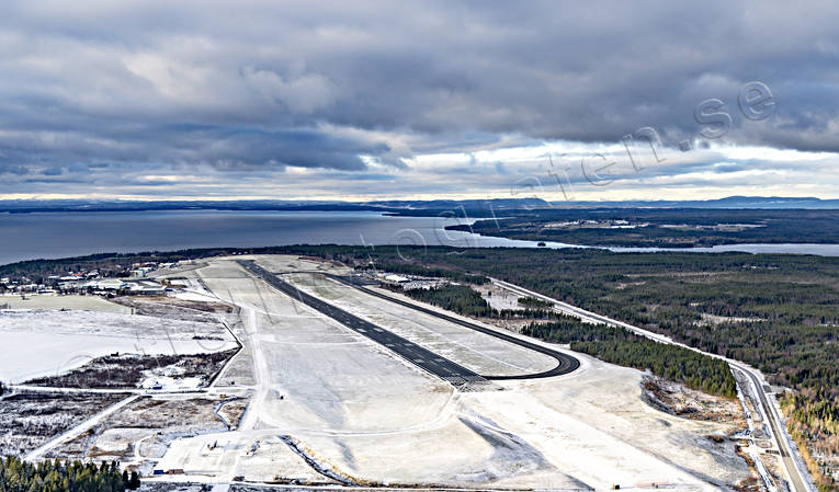 aerial photo, aerial photo, aerial photos, aerial photos, airfield, airport, autumn, drone aerial, drnarbild, drnarfoto, froso, Froson, Great Lake, installations, Jamtland, landscapes, re-stersund