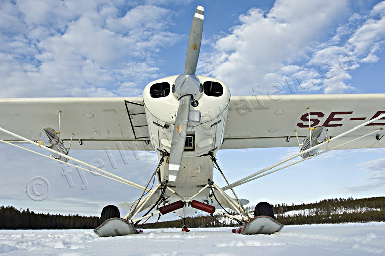 aeroplane, aeroplane, aviation, communications, fly, Piper, skidflygplan, skies, Super Cub, winter flying