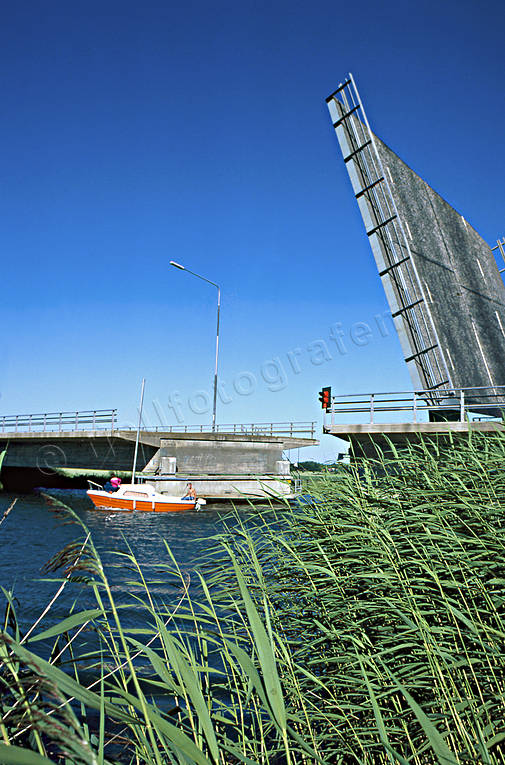 boats, bridge, bridgeopening, bridges, channel, communications, Hjalmare channel, shipping, water