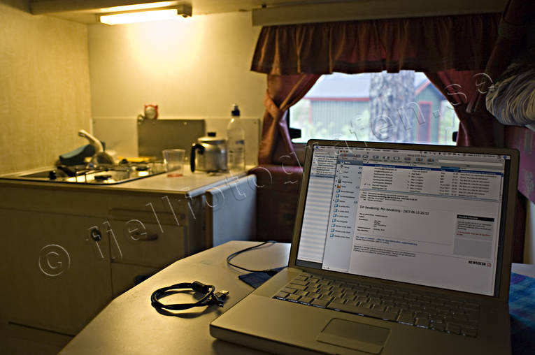 camper, caravan, trailer, computer, computer work, industry, interior, resande, teleworking, work