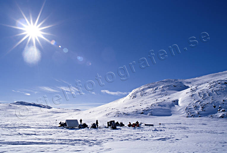anglers, angling, backlight, char, company, Door lake, fishing, ice fishers, ice fishing, ice fishing, mountain, mountain fishing, scooter, snowmobile, snowmobile, spring-winter, sun, Tosssen, vrsol