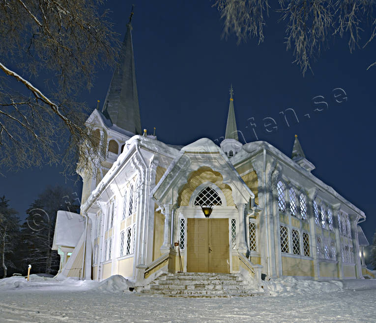 buildings, cemetery, church, churches, Jokkmokk, Jokkmokks kyrka, kyrkbyggnad, Lapland, night picture image, samhllen, viunterbild