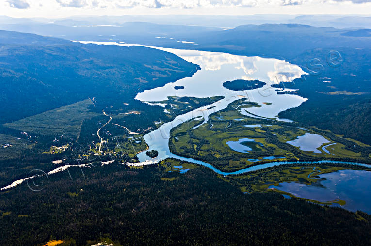 aerial photo, aerial photo, aerial photos, aerial photos, drone aerial, drnarfoto, Kamajakka, Kvikkjokk, landscapes, Lapland, Miertekjaure, Saggat, summer