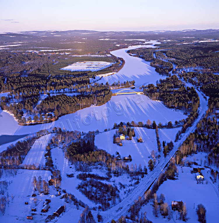 aerial photo, aerial photo, aerial photos, aerial photos, drone aerial, drnarfoto, Herjedalen, Ljusnan, samhllen, Sveg, winter
