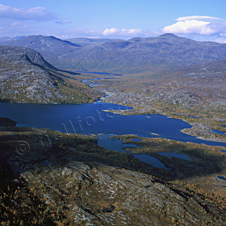 aerial photo, aerial photo, aerial photos, aerial photos, autumn, drone aerial, drnarfoto, Kvikkjokk, landscapes, Lapland, Makak, mountain, mountain lake