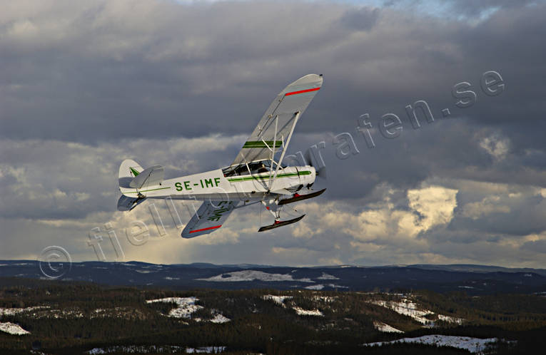 aeroplane, aviation, communications, fly, Piper Cub, ski flight, skies, winter, winter flying