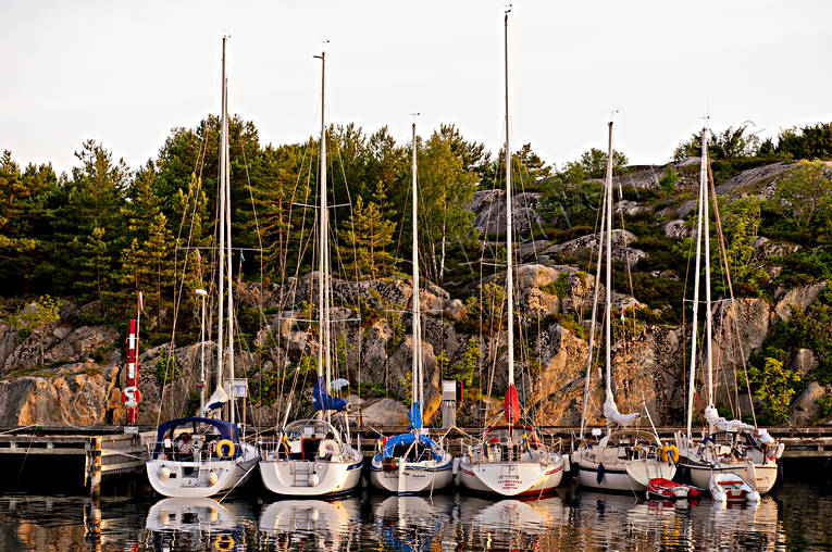 boats, Bohusln, coast, communications, naturhamn, port, Res, sailing boats, sea, seasons, summer, vatten, water