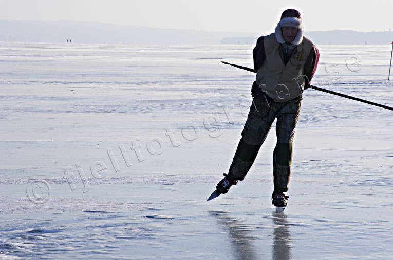Great Lake, ice pick, ices, long-distance skating, long-distance trip, natural ice, skate, skater, skating, skating-ice, wild-life, winter, ventyr