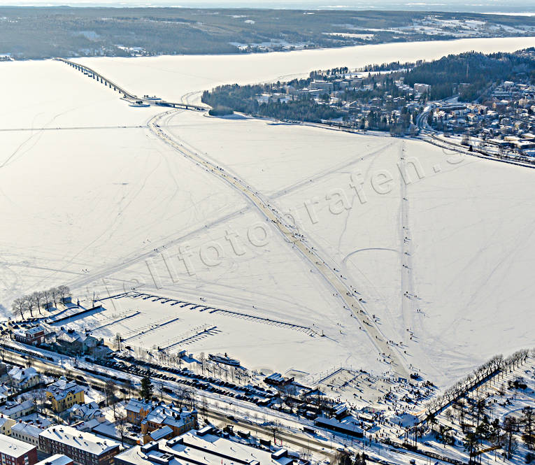 aerial photo, aerial photo, aerial photos, aerial photos, Badhusparken, drone aerial, drnarfoto, harbour, Jamtland, Ostersund, skridskobana, stder, tail-wind, winter, winter town