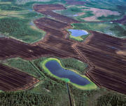 aerial photo, aerial photo, aerial photos, aerial photos, conservation, drone aerial, drnarfoto, energy, environment, environmental damage, environmental influence, extract, extraction, landscapes, marsh salvage, mire, nature, peat bog, peat harvesting, peat, turf, pollution